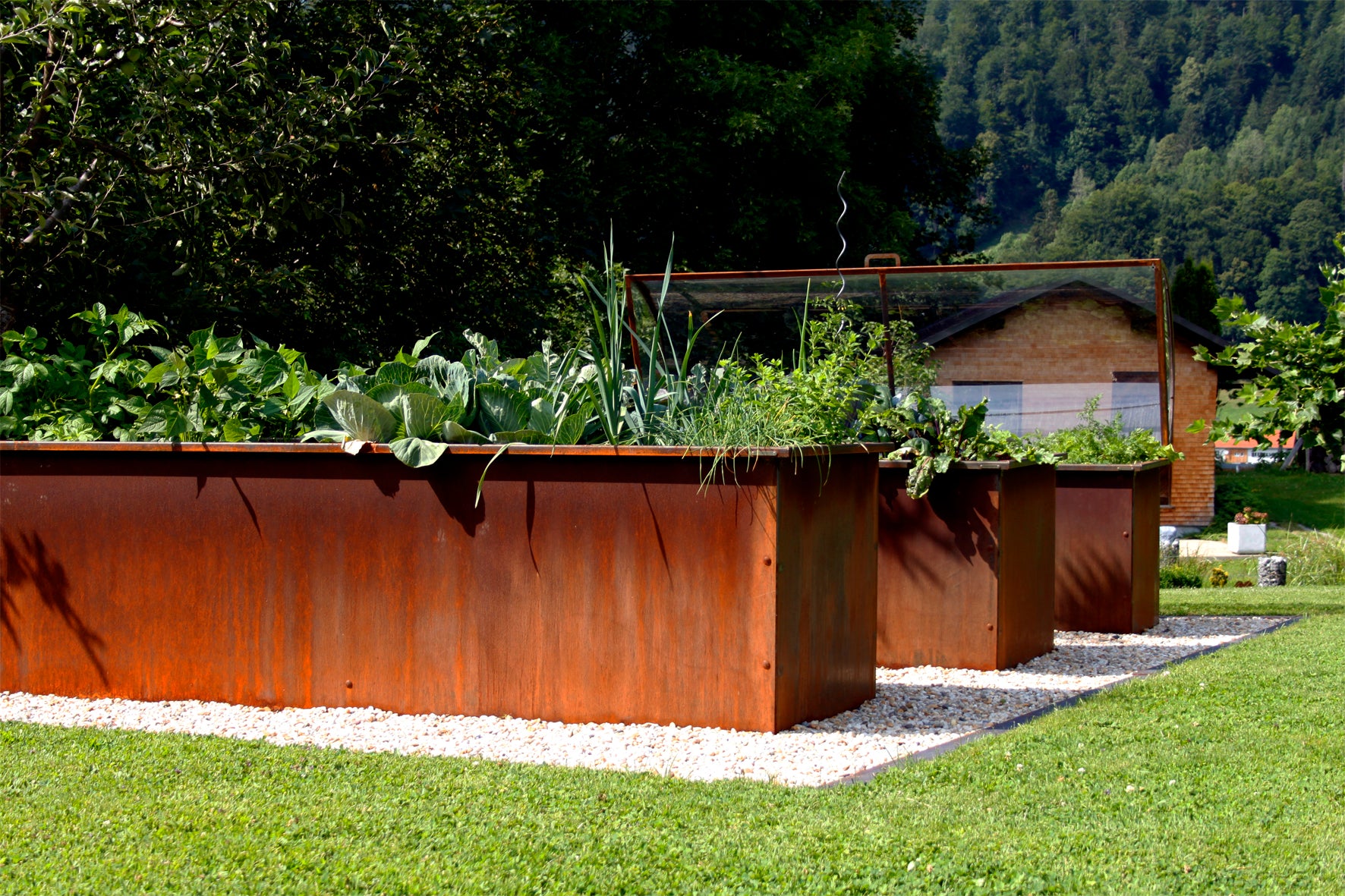 Hochbeet / Frühbeet aus Stahl im Rostlook