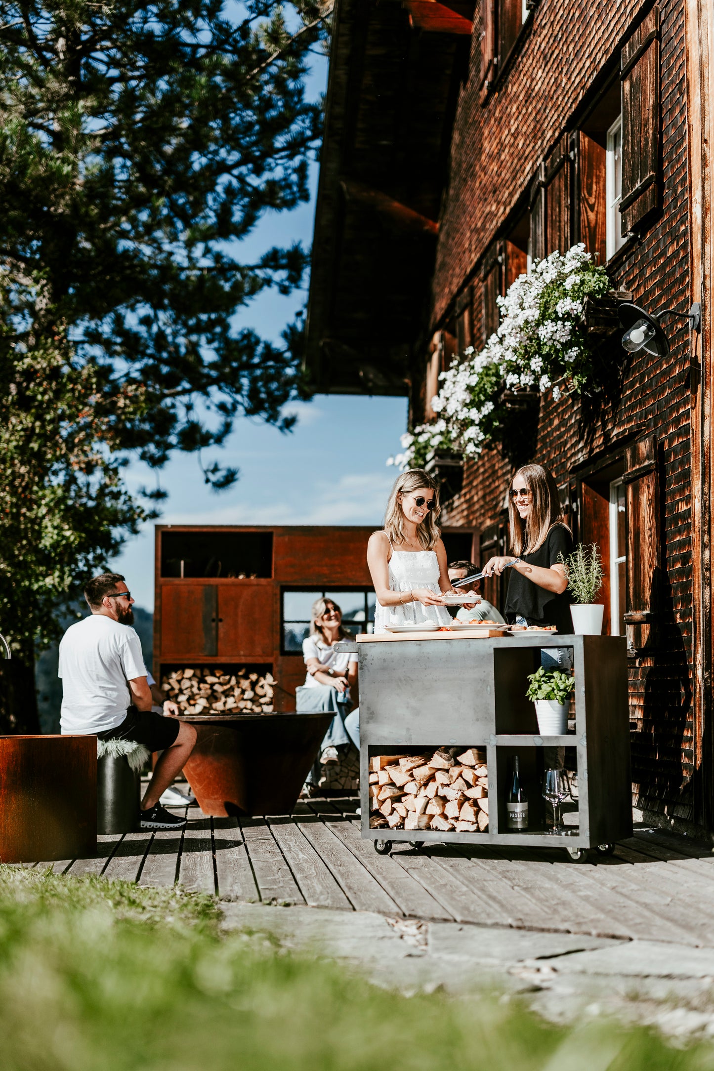 BBQ Grillwagen | Beistelltisch